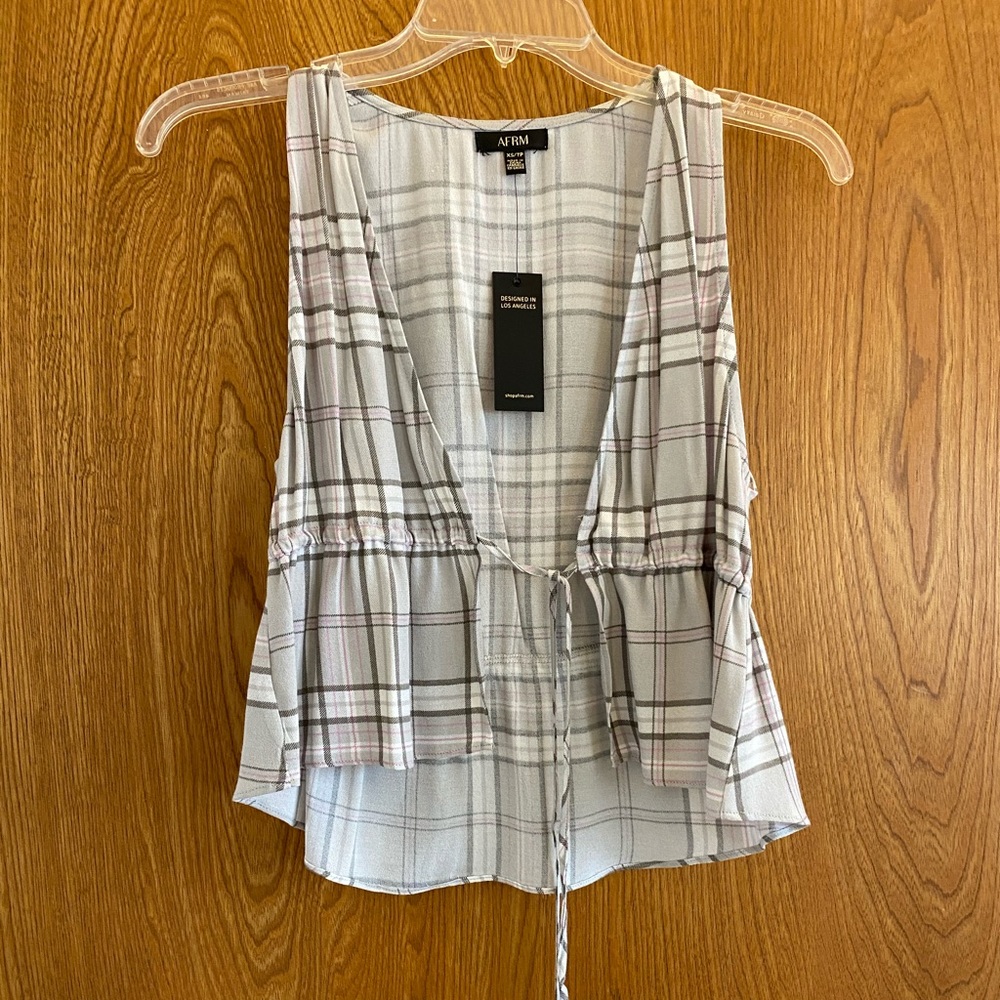 Sleeveless Plaid Tie Top Blouse